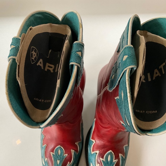 Ariat 8-1/2”  boots - Picture 5 of 6